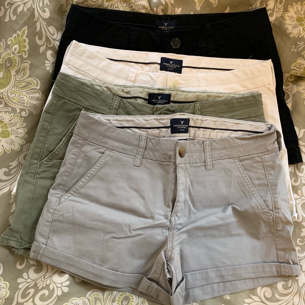 4 American Eagle shorts & 1 Bermuda - Picture 3 of 6